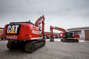 06_pasove_rypadlo_caterpillar_336f_ln_hasici.jpg
